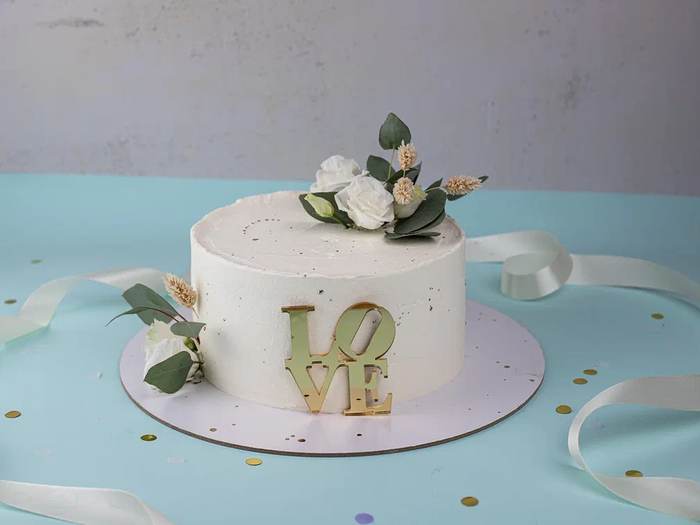 Торт Свадебный с эвкалиптом Любовь 2кг