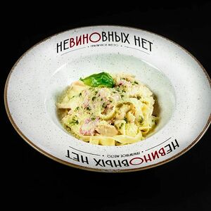 Феттуччине с курицей и беконом