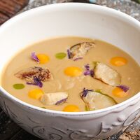 Суп из каштанов с белыми грибами