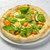 Фото к позиции меню Пицца с лососем, брокколи и томатами черри