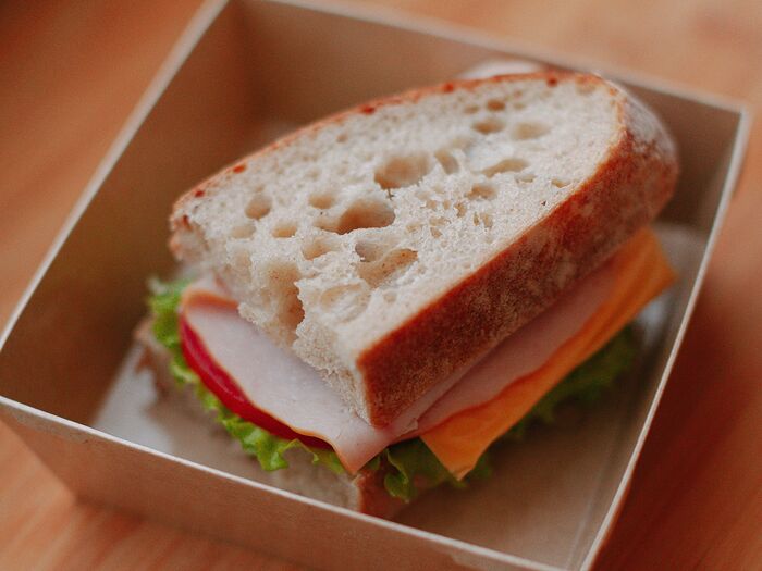 Сэндвич на тартине Ветчина-сыр
