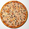 Фото к позиции меню Пицца с грибами и ветчиной