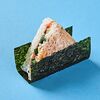 Фото к позиции меню Онигири с лососем в соусе терияки