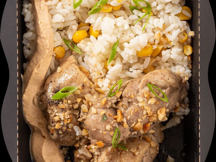Арахисовый цыпленок с рисом