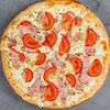 Фото к позиции меню Пицца С беконом и помидорами