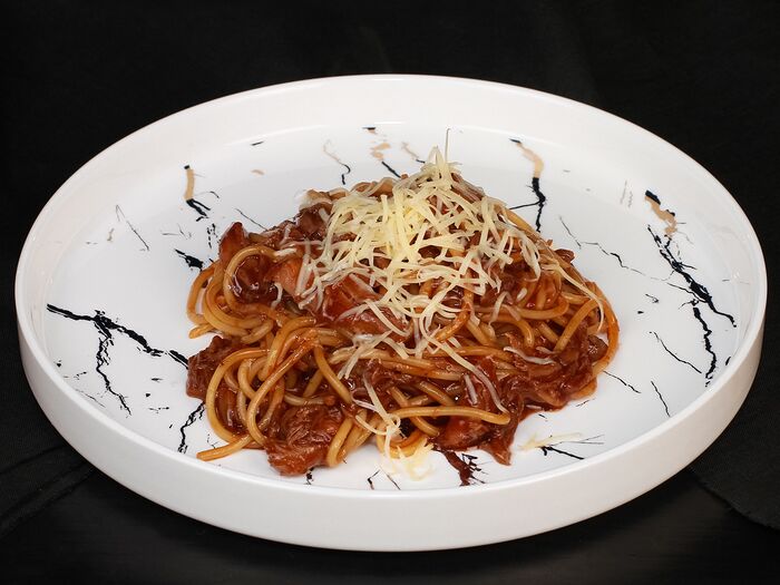 Спагетти с уткой и соусом хойсин