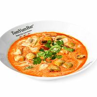 Tomyum классический с курицей c доброй порцией пропаренного риса