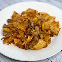 Жареный картофель с грибами