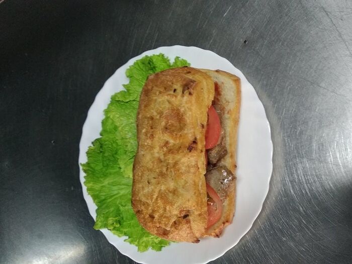 Панини сэндвич с ветчиной и сыром