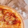 Фото к позиции меню Пицца с колбасками Пепперони