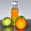 Фото к позиции меню Свежевыжатый сок Яблоко-апельсин