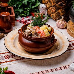 Горшочек с бараниной и грибами