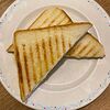Фото к позиции меню Сэндвич с семгой и сливочным сыром