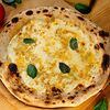Фото к позиции меню Неаполитанская пицца Четыре сыра