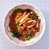 Лапша с курицей Chow mein