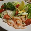 Фото к позиции меню Салат из морепродуктов со свежими овощами