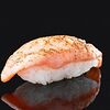 Фото к позиции меню Опаленные суши с лососем