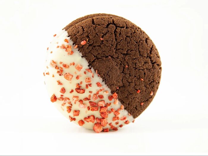Пирожное Wookie Cookie (малина-белый шоколад)