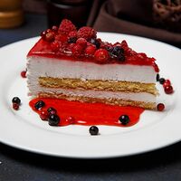 Торт Мусс Йогуртовый с лесными ягодами