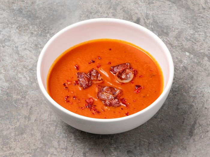 Суп томатный с беконом