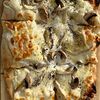 Фото к позиции меню Трюфельная пицца с грибами