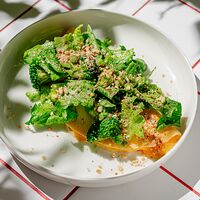 Омлет с зелёным салатом