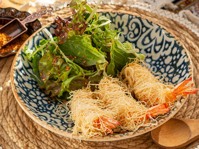 Коморский салат с креветками Катаифи