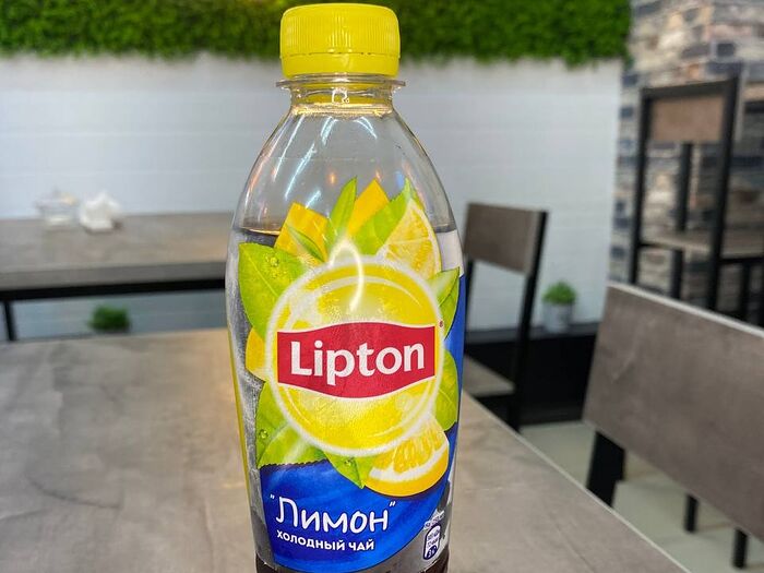 Холодный чёрный чай Lipton со вкусом лимона