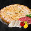 Фото к позиции меню Пирог с мясом и сыром и болгарским перцем