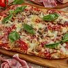 Фото к позиции меню Пицца римская Ветчина с грибами