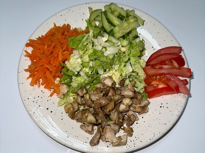 Салат Курица с овощами