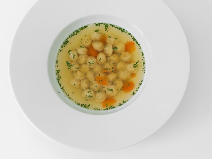 Куриный суп с мини-тортеллини