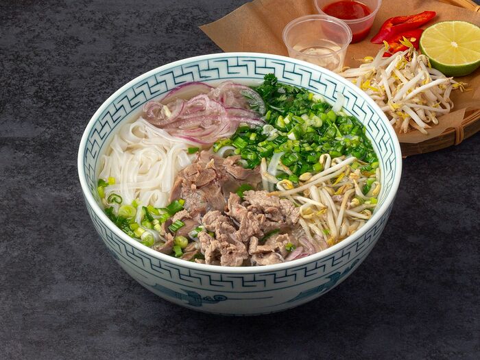 Pho dat viet. Куча ФО бо. Pho dat Viet Вьетнамская кухня меню. ФО бо на Ленинградском рынке. Бун еда.