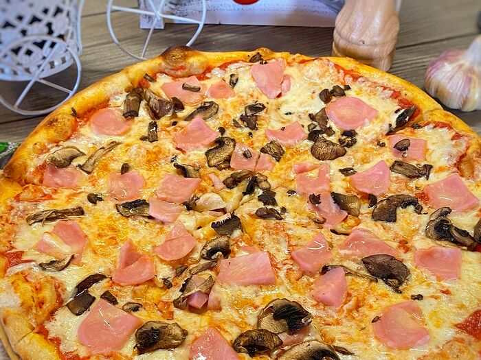Пицца Ветчина и Грибы 28 см