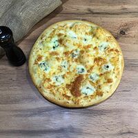 Пицца открытая Четыре сыра