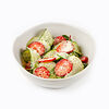 Фото к позиции меню Зеленый салат с клубникой и пармезаном