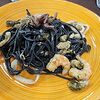 Фото к позиции меню Спагетти черные с морепродуктами