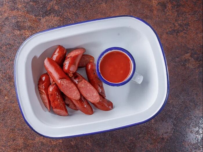 Охотничьи колбаски с томатным соусом