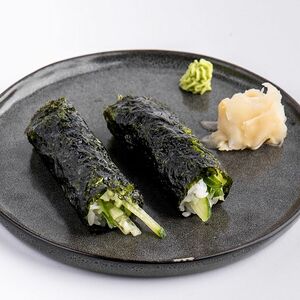 Hand Roll с огурцом