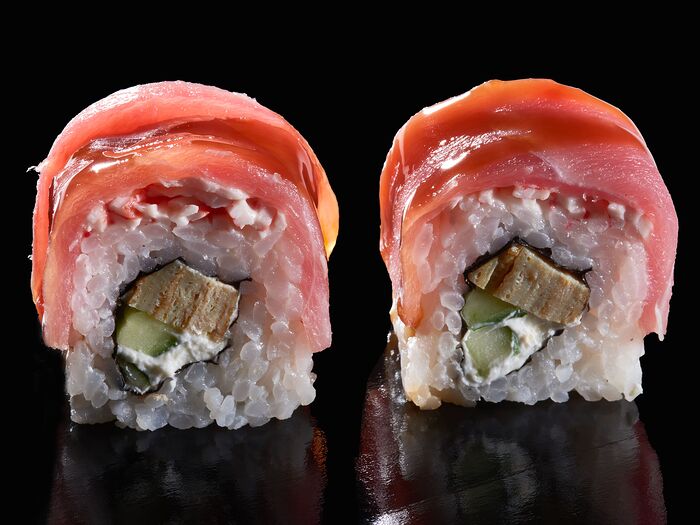 Total tuna с тунцом, сливочным сыром и японским омлетом
