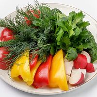 Ассорти из свежих овощей
