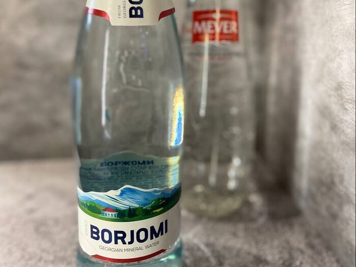 Минеральная природная вода Borjomi газированная