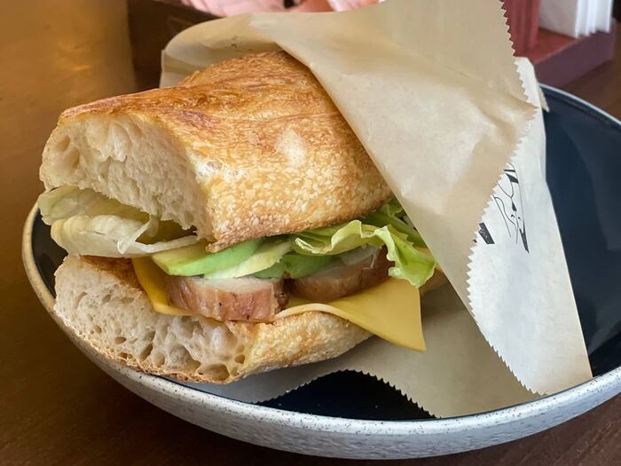 Багет-сэндвич с курицей