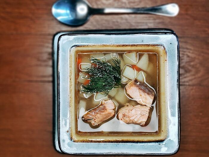 Суп с лососем