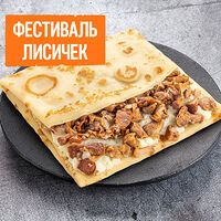 Блин с лисичками и картошкой