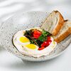 Фото к позиции меню Крем из греческого йогурта с яйцом и томатами