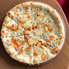 Фото к позиции меню Пицца четыре сыра большая