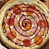 Фото к позиции меню Пицца с ветчиной, креветкой и барбекю