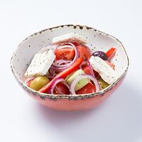 Греческий салат Хорьятики (стандартная порция)