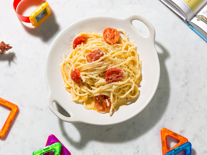 Спагетти айоли с черри